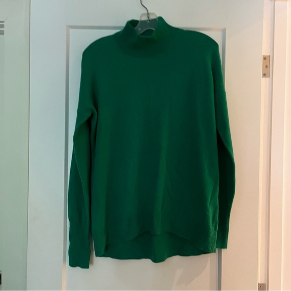 Luxe Theory 💯 Cashmere relaxed fit sweater - Picture 1 of 11